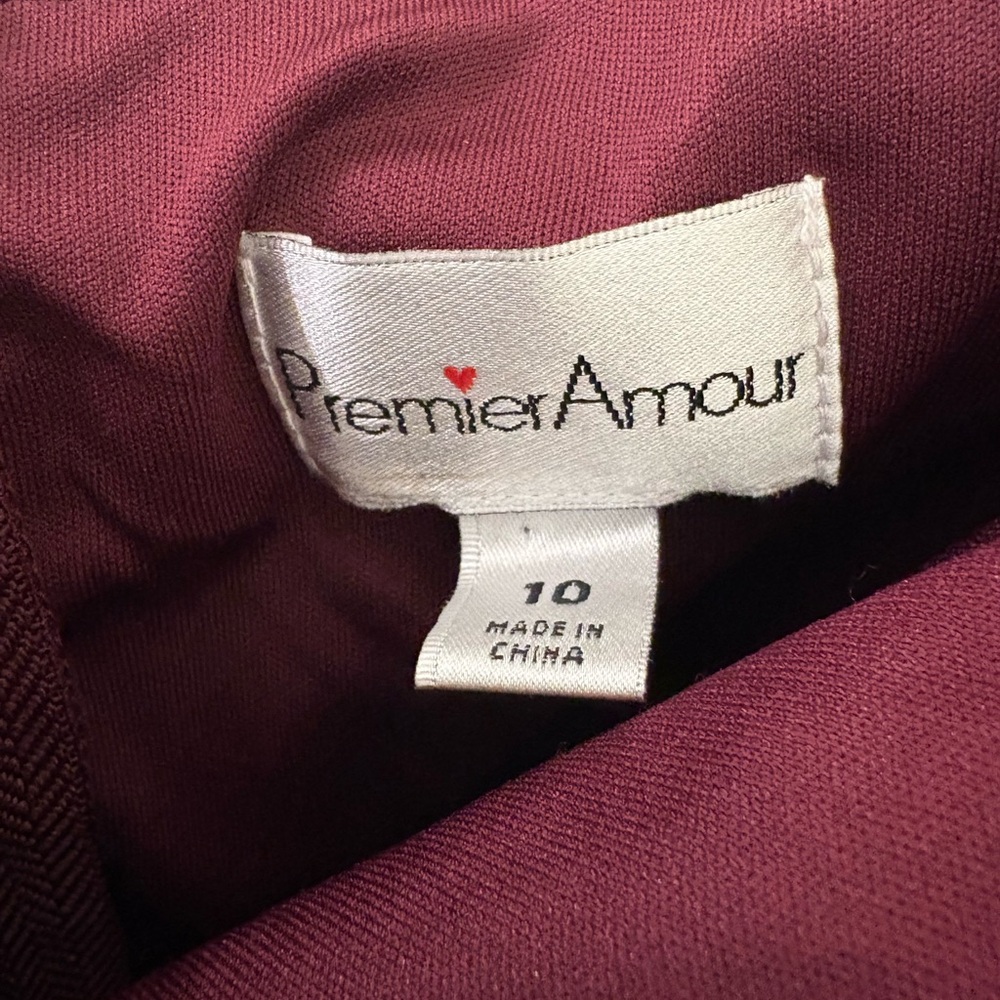 Premier Off-Shoulder Velvet Dress in Deep red - Picture 2 of 3